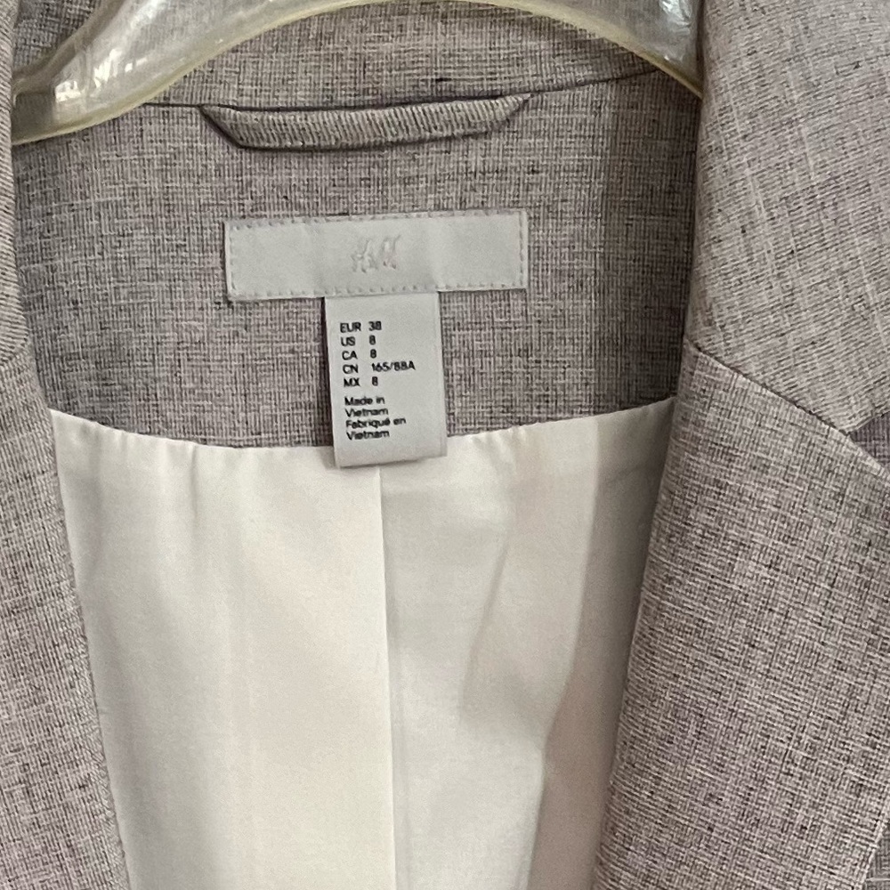 Light suit from H & M